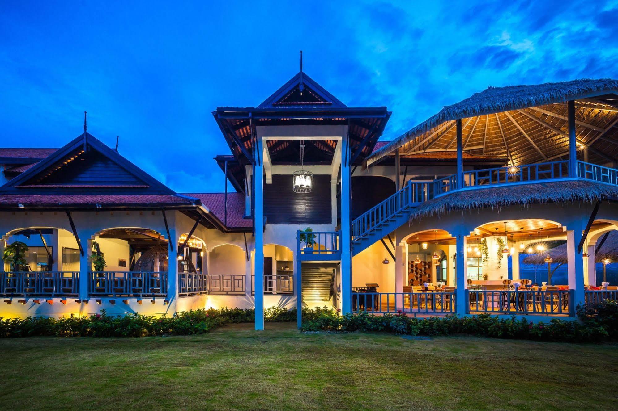 Hive Khaolak Beach Resort (Adults Only) Khao Lak Exterior photo