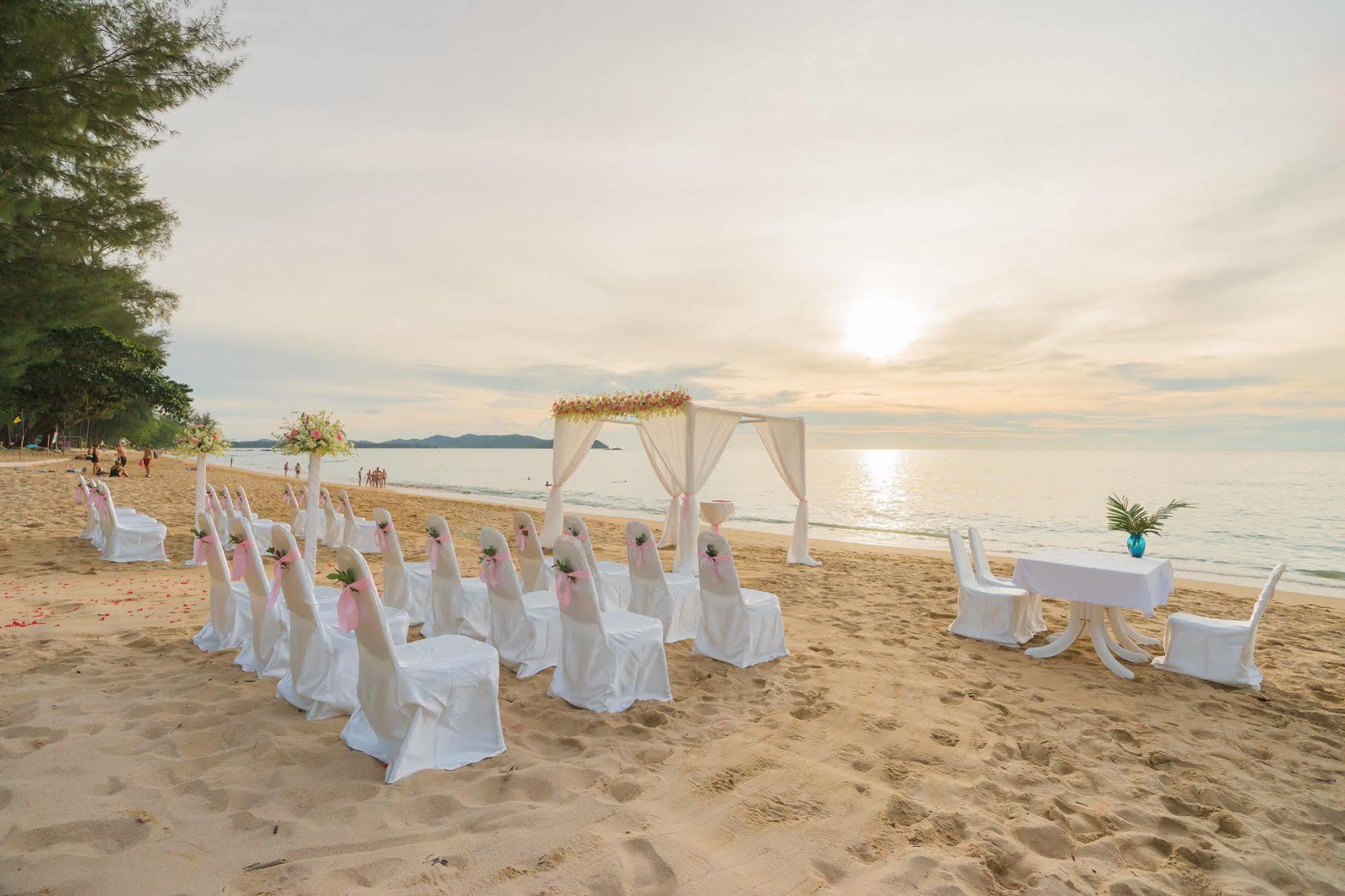 Hive Khaolak Beach Resort (Adults Only) Khao Lak Exterior photo